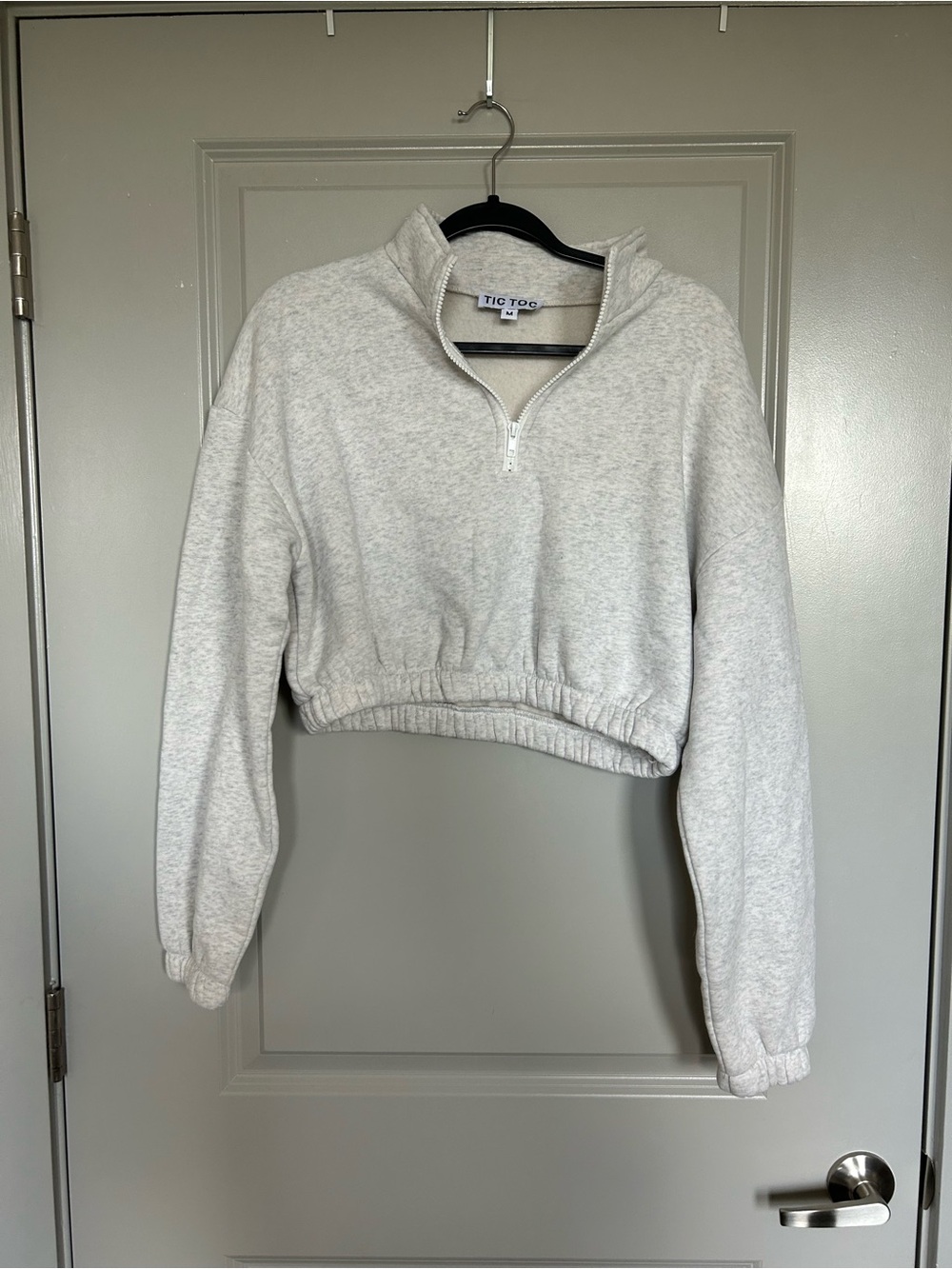 Tic Toc Women's Heather Light Gray Cropped Fleece Quarter-Zip Hoodie